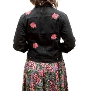 XL Lularoe Harvey Black Denim Jean Jacket Embroidered Roses Vintage Classic